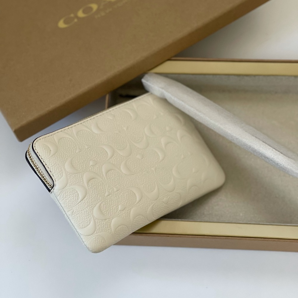Coach Boxed Corner Zip Wristlet In Signature Leather With Apple & Heart Charms - Picture 9 of 15